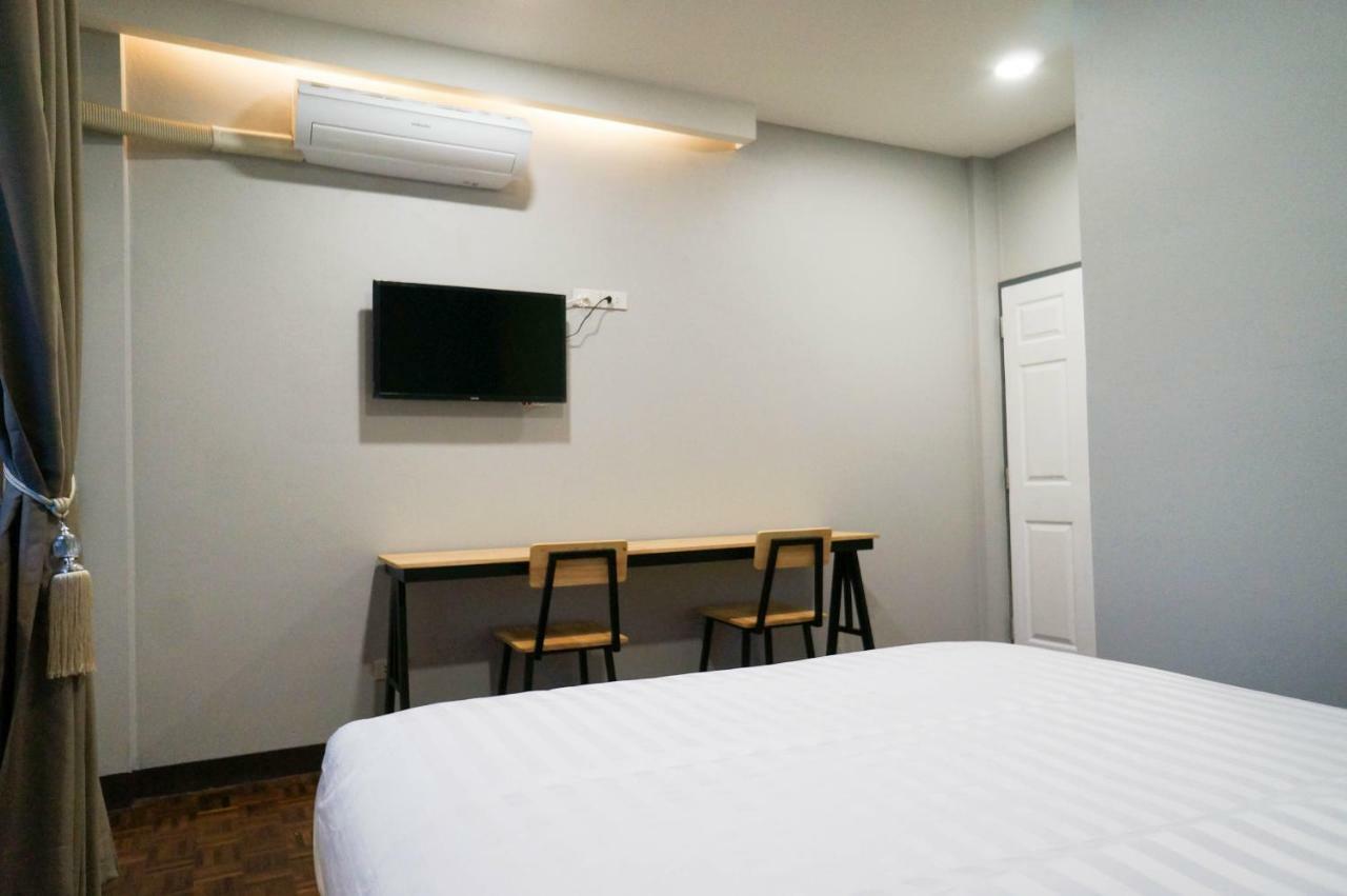 Lux Rooms Night Bazaar チエンマイ エクステリア 写真